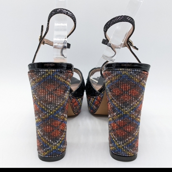 Shoe - Picture 3 of 4